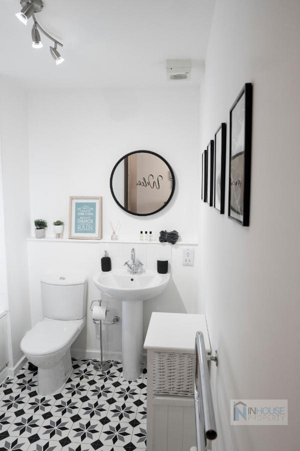 Modern City Centre Apartment Wifi Netflix Nottingham Exterior photo